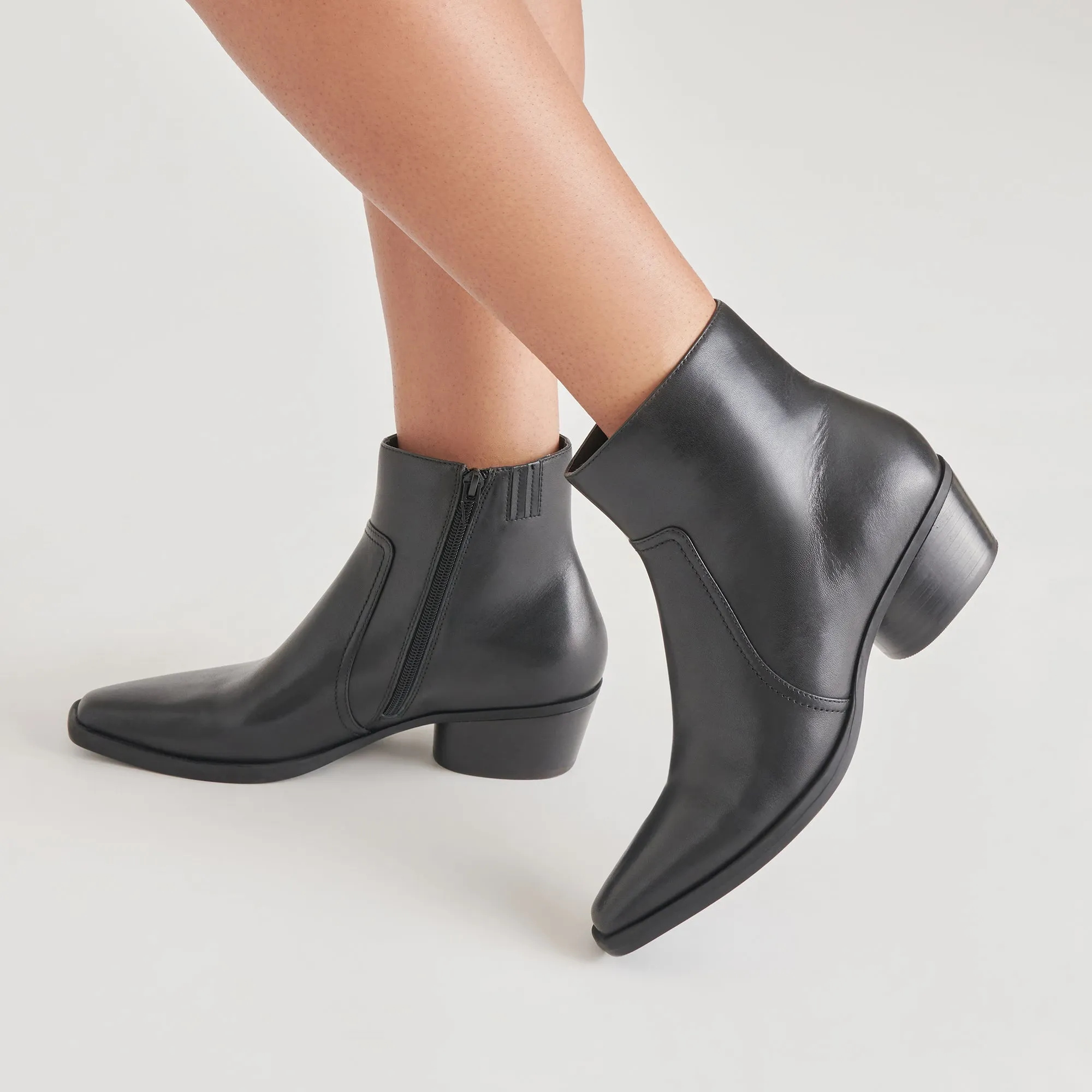 FAHARI H2O BOOTIES BLACK LEATHER